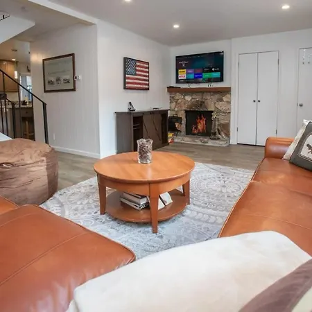 Modern 3Bd -Walk To Lake & Beach